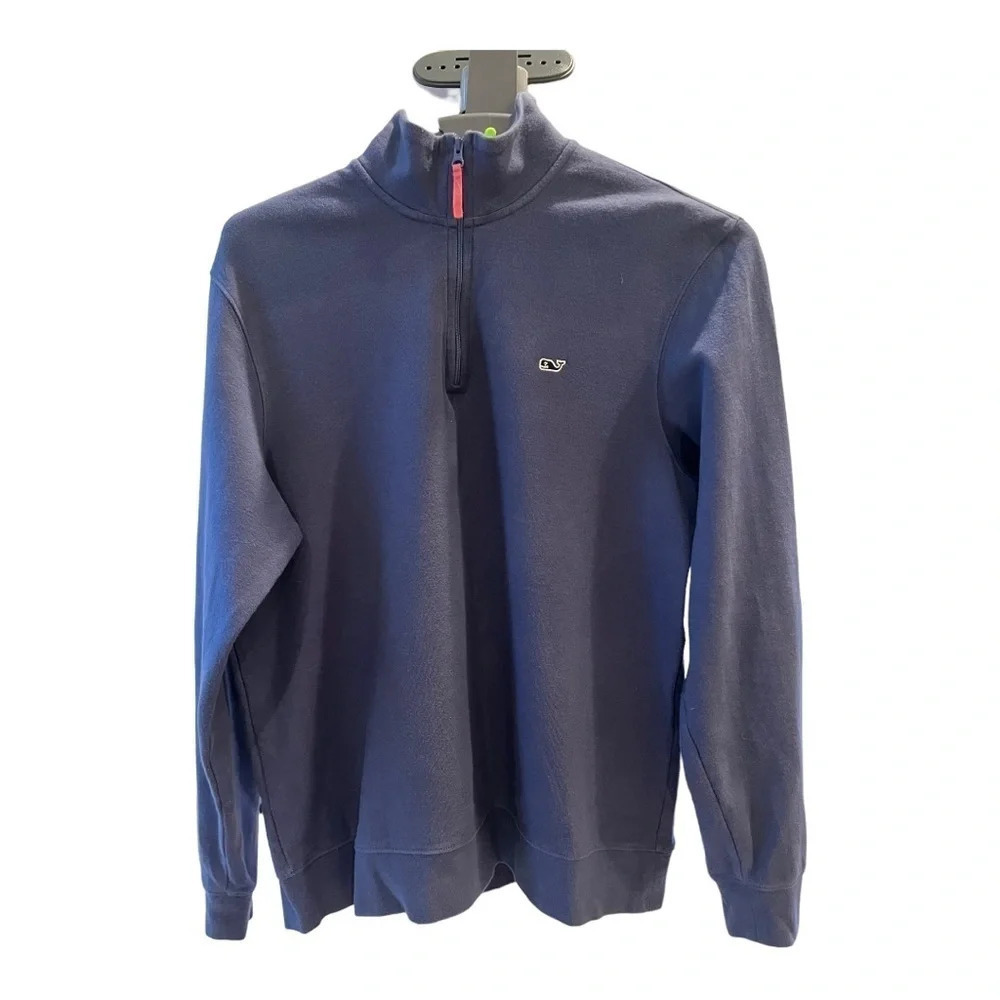 Vineyard vines blue sweatshirt with zipper
Size small
Good condition